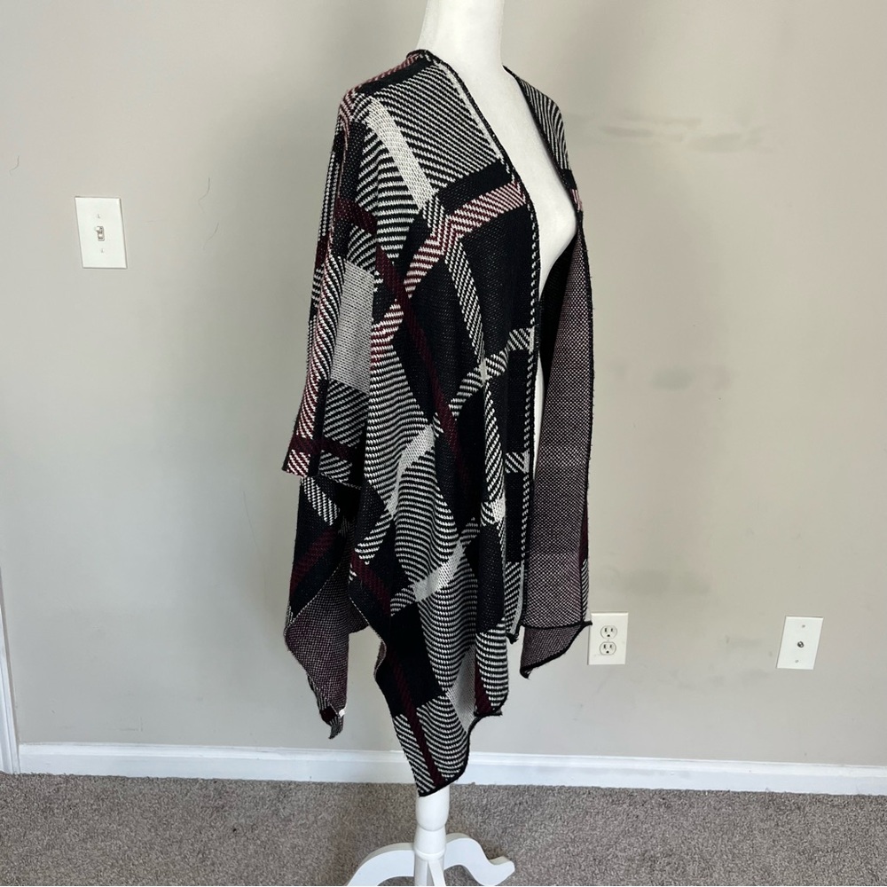 OVERSIZED OPEN FRONT PLAID PONCHO IN BLACK, RED, AND WHITE ONE SIZE FITS ALL - Picture 7 of 14